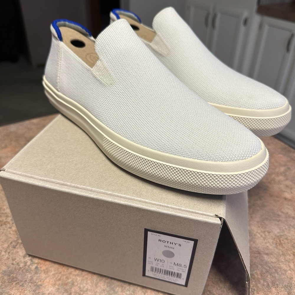NEW IN BOX Rothy’s City Slip On Sneakers